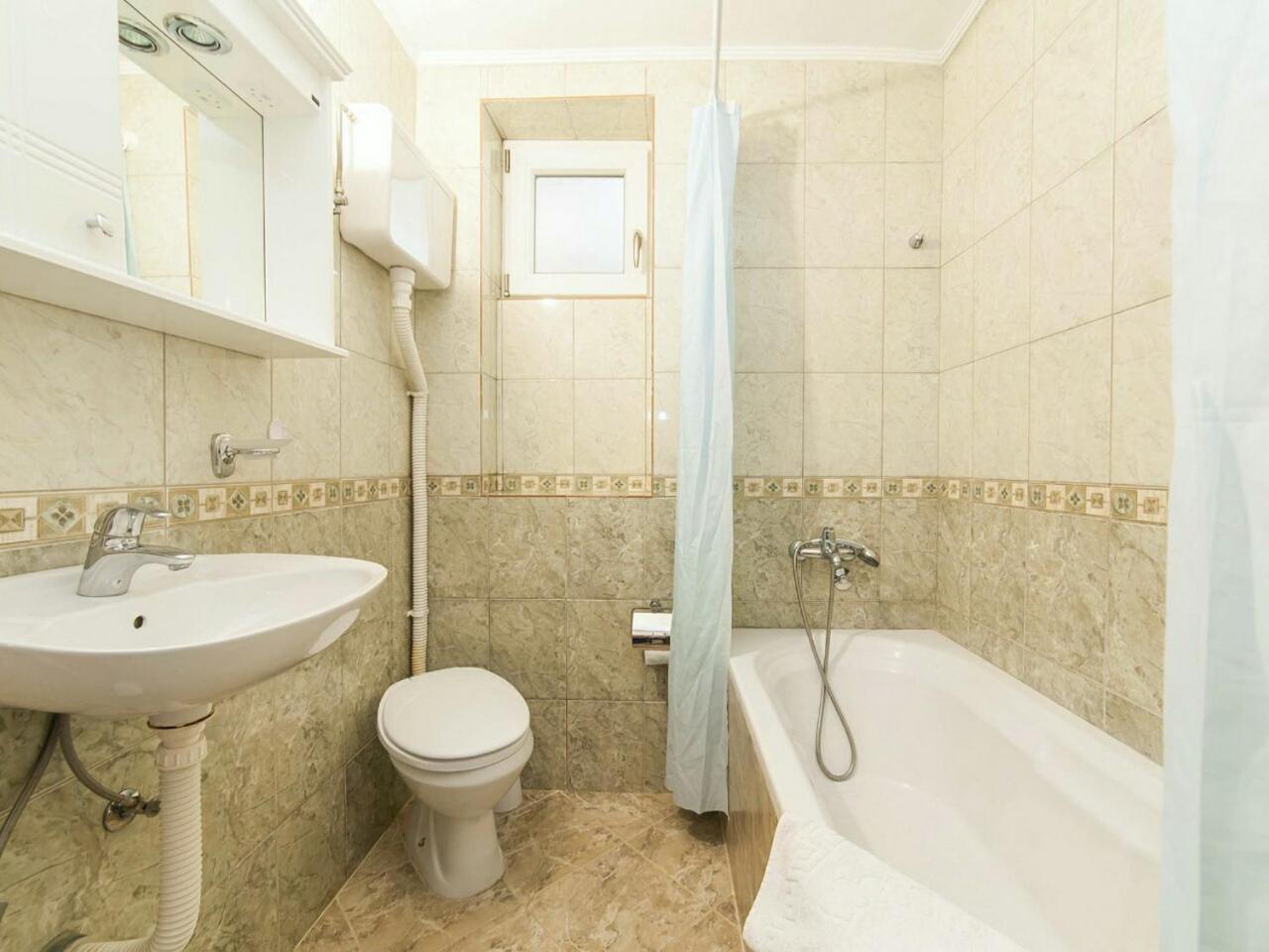 Hana Accommodation Sveti Stefan Bilik gambar